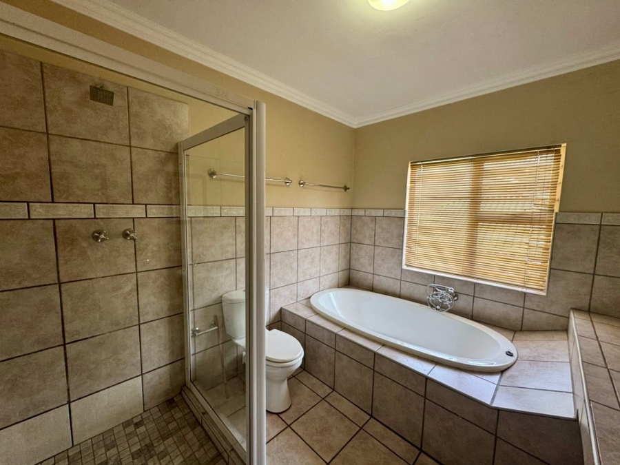 4 Bedroom Property for Sale in Caribbean Beach Club North West
